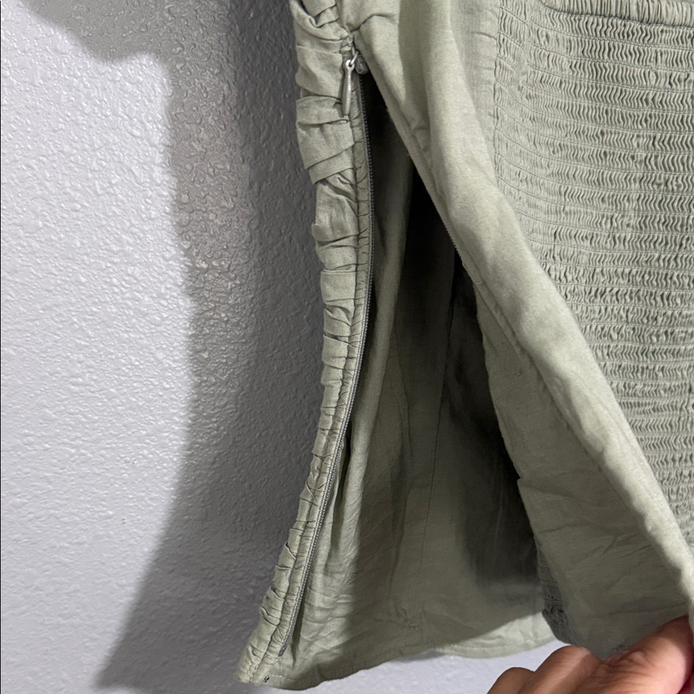 Abercrombie & Fitch Ruched Olive Blouse - Picture 6 of 13